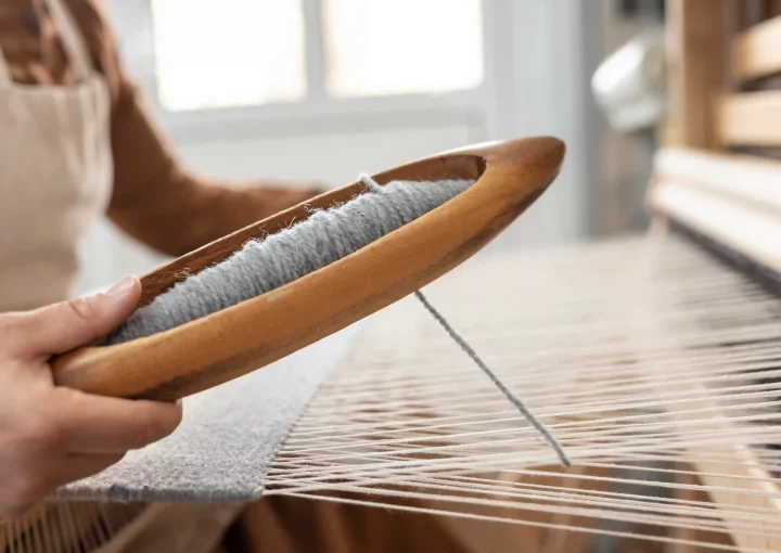 مروری بر تاریخچه نساجی و پیدایش صنعت پارچه مبلی در ایران